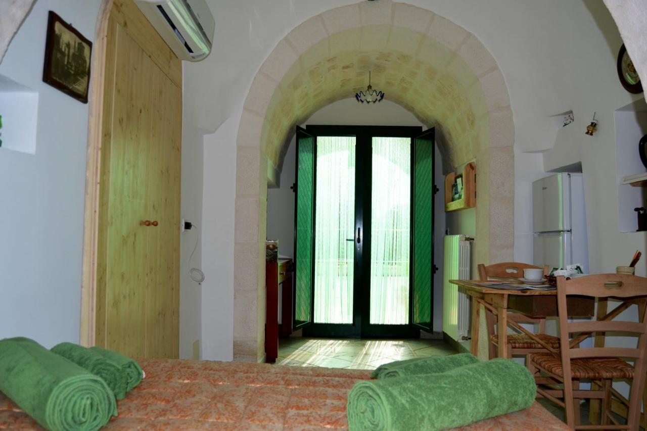 Trullo Al Monte Bed and Breakfast Ceglie Messapica Eksteriør billede